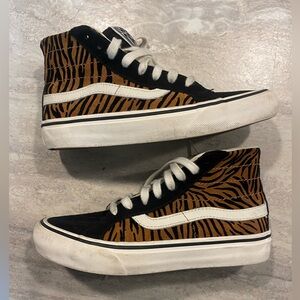 Vans Sk8-Hi Tiger Print Sneakers Men’s 5.5 / Women’s 7 Off The Wall